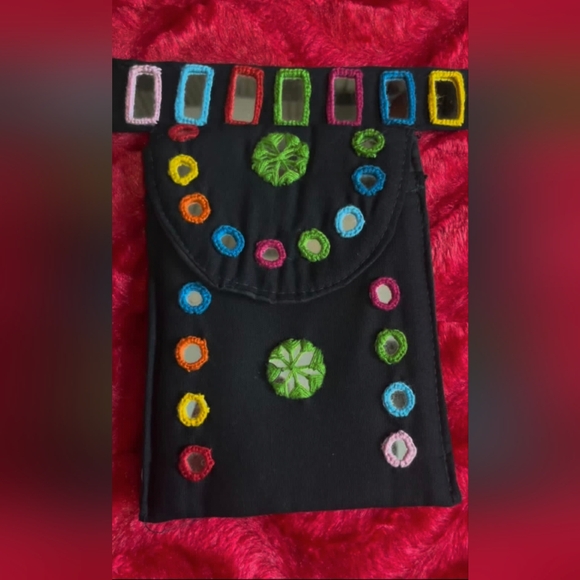 Mobile Carry On Pouches - Picture 2 of 4